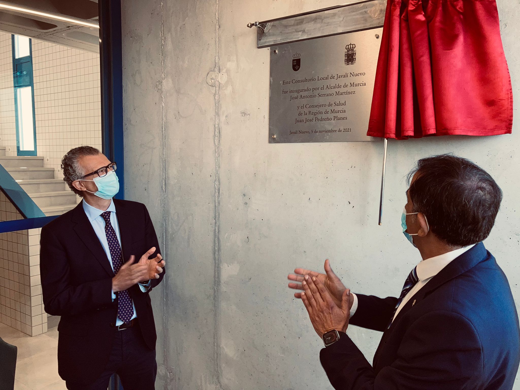 El consejero de Salud, Juan José Pedreño, inauguró el nuevo consultorio de la pedanía murciana de Javalí Nuevo junto al alcalde de Murcia, José Antonio Serrano.